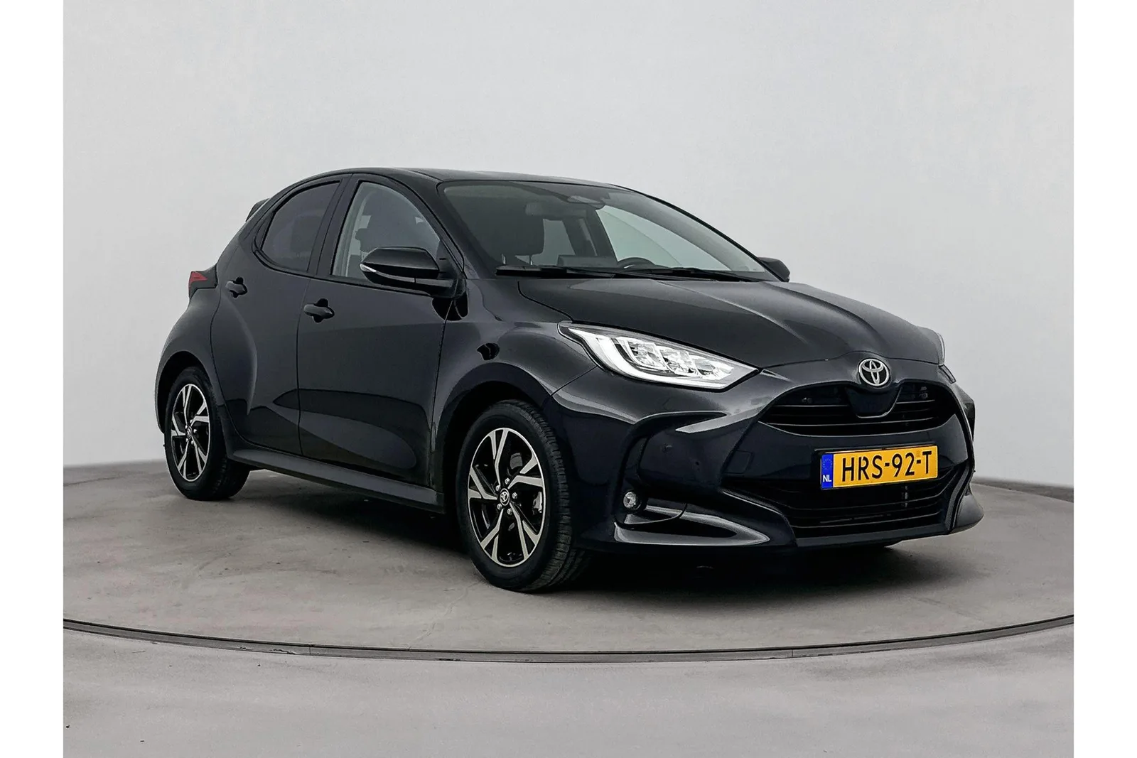 Toyota Yaris (2025) — foto 1