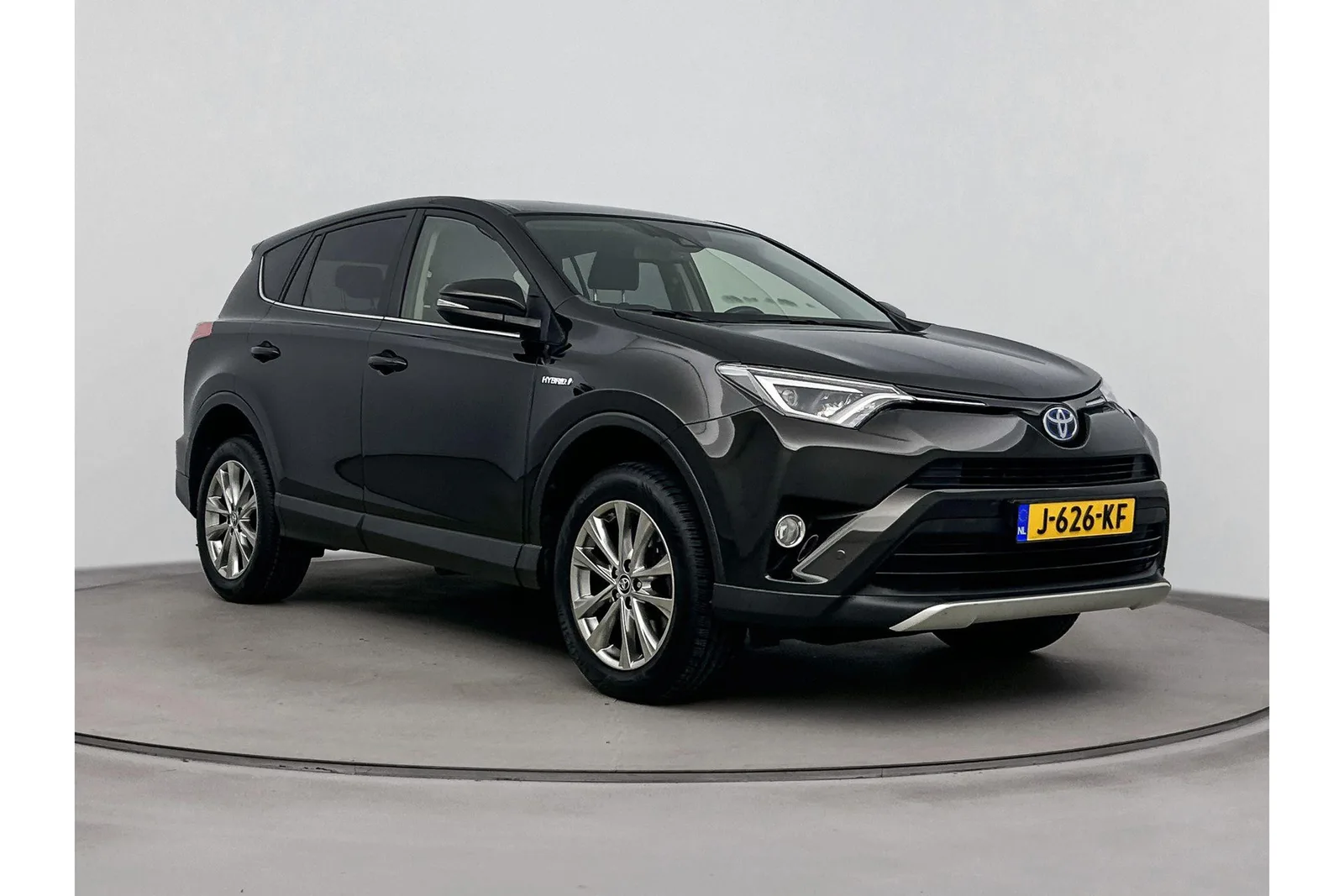 Toyota RAV4 (2016) — foto 1