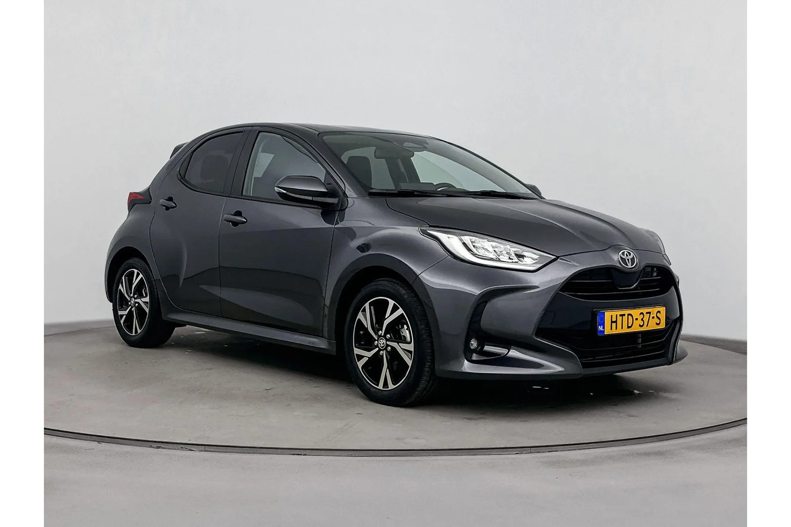 Toyota Yaris (2025) — foto 1