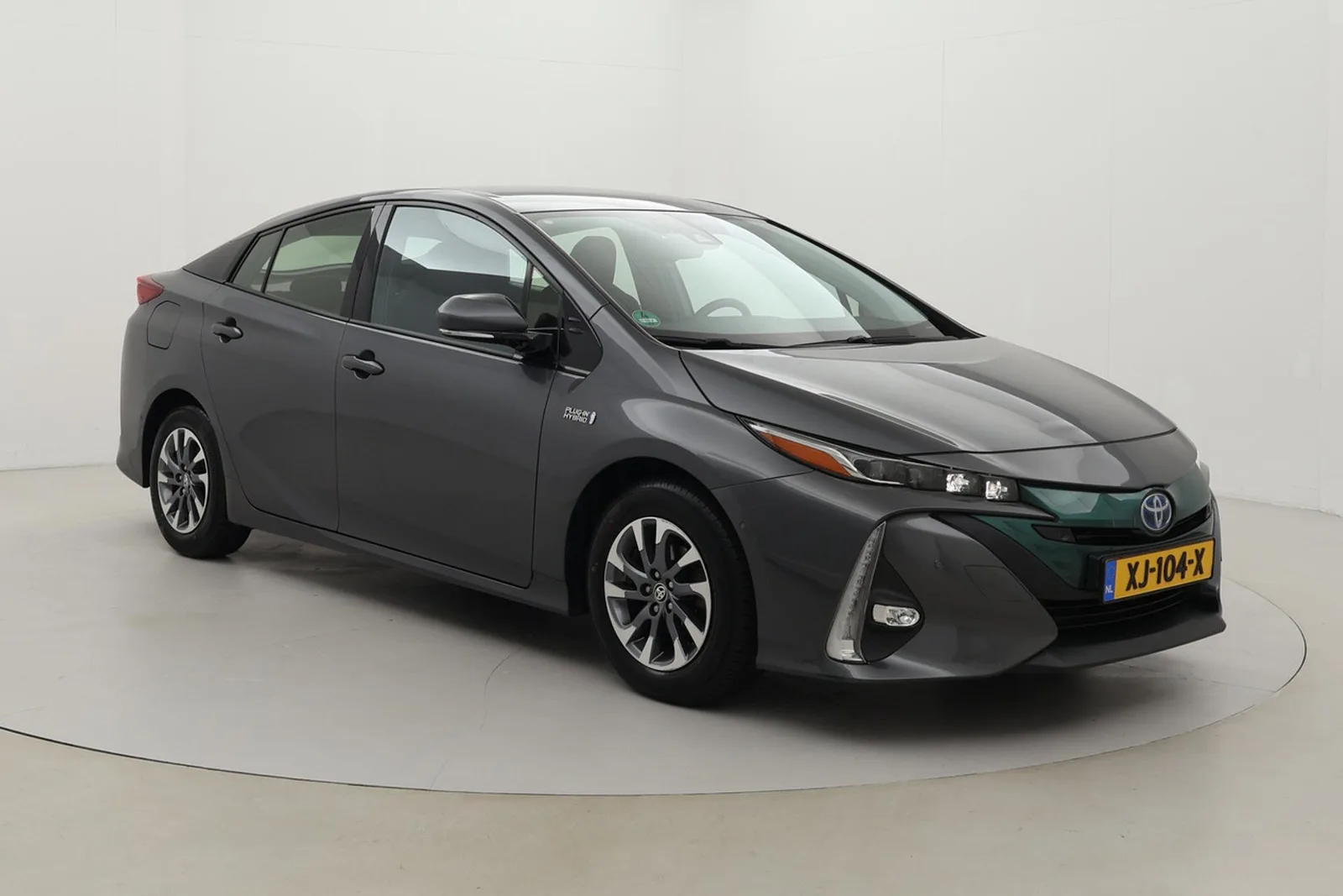 Toyota Prius (2019) — foto 1