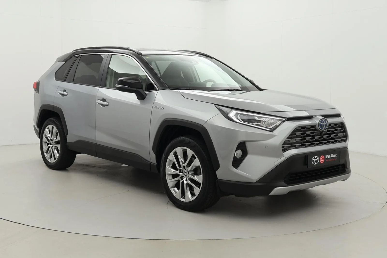 Toyota RAV4 (2021) — foto 1