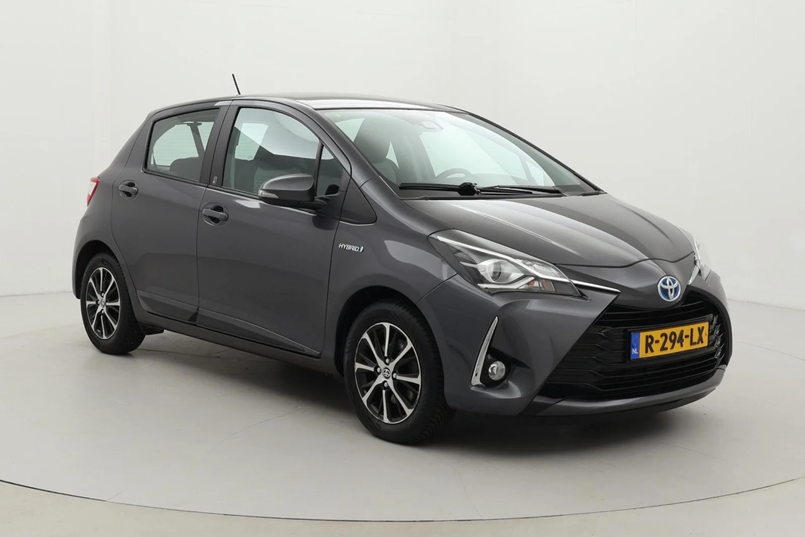 Toyota Yaris (2018) — foto 1