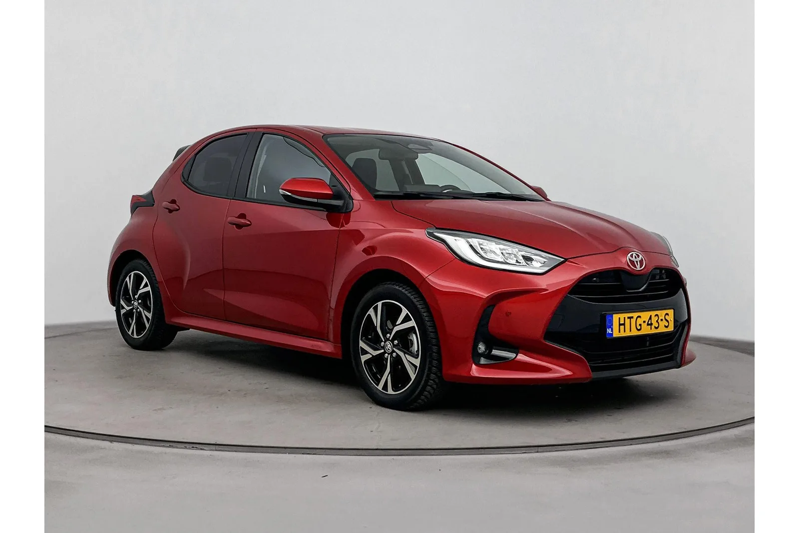 Toyota Yaris (2025) — foto 1