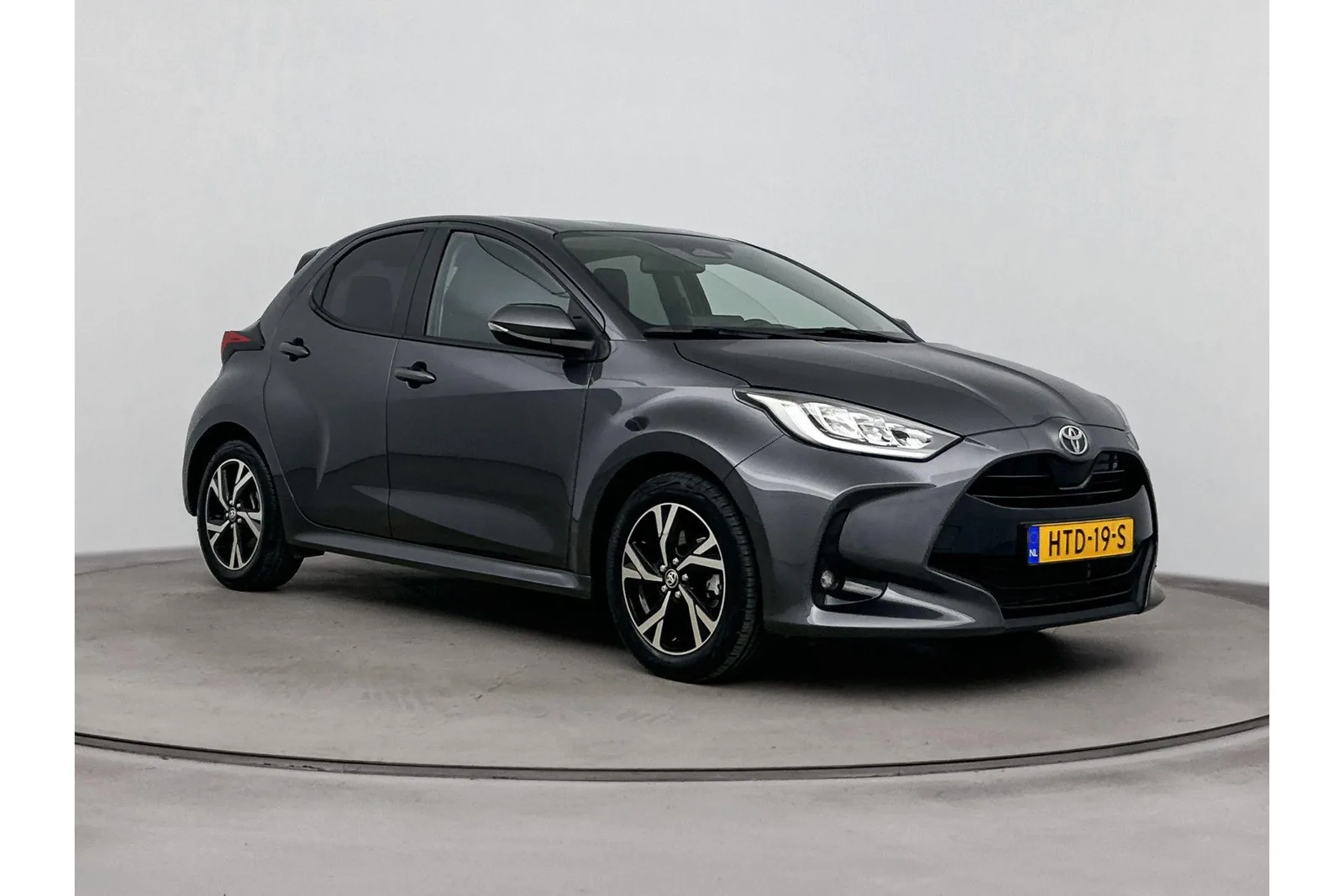 Toyota Yaris (2025) — foto 1