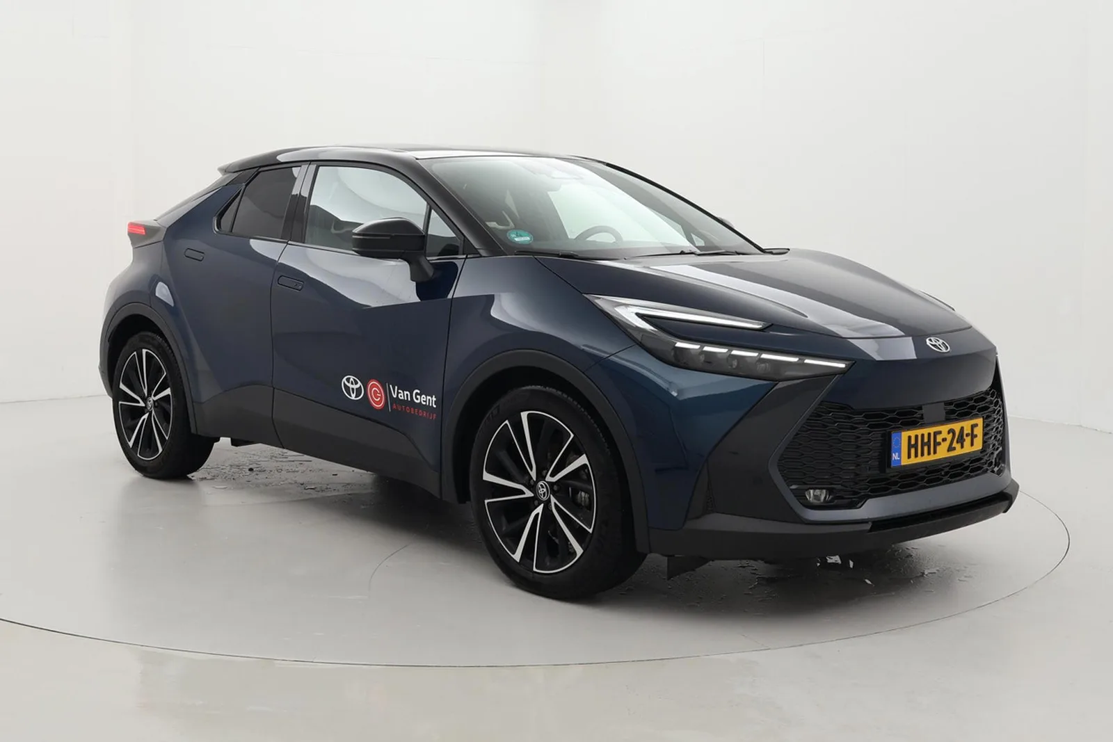 Toyota C-HR (2025) — foto 1