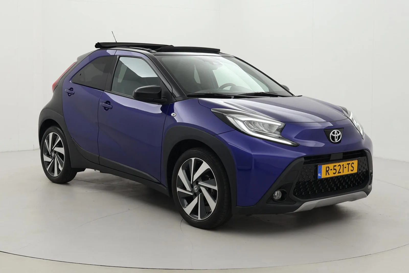 Toyota Aygo X (2022) — foto 1