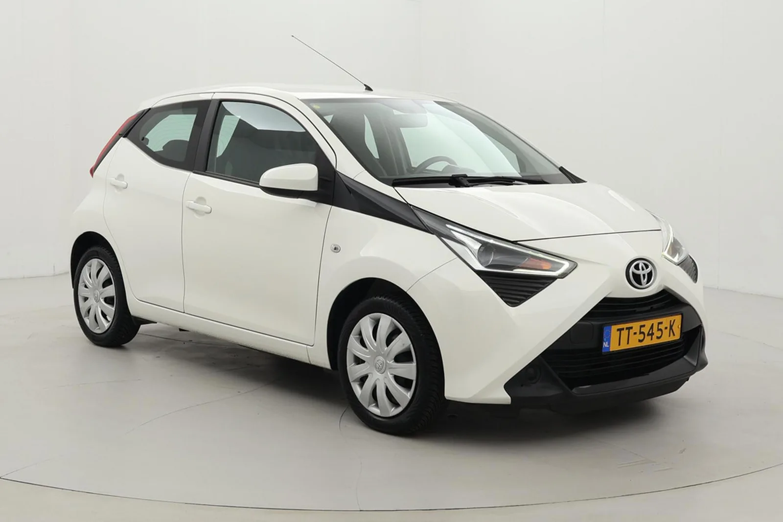 Toyota Aygo (2018) — foto 1