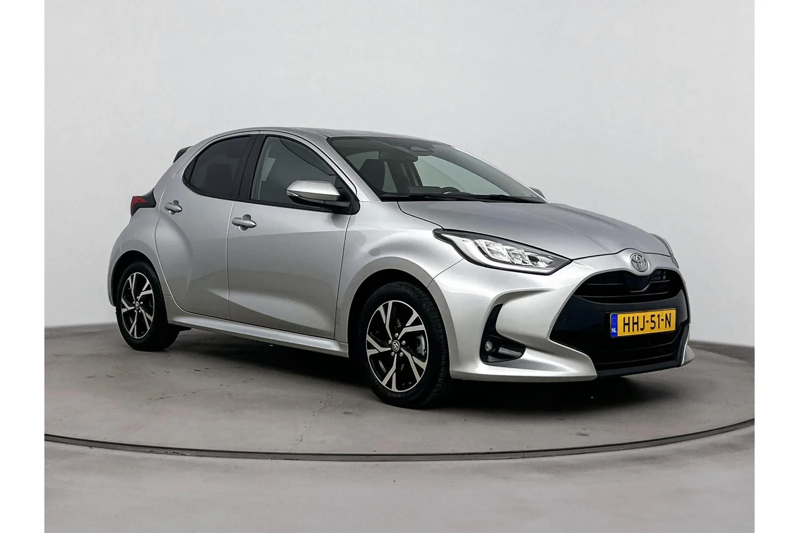 Toyota Yaris (2025) — foto 1