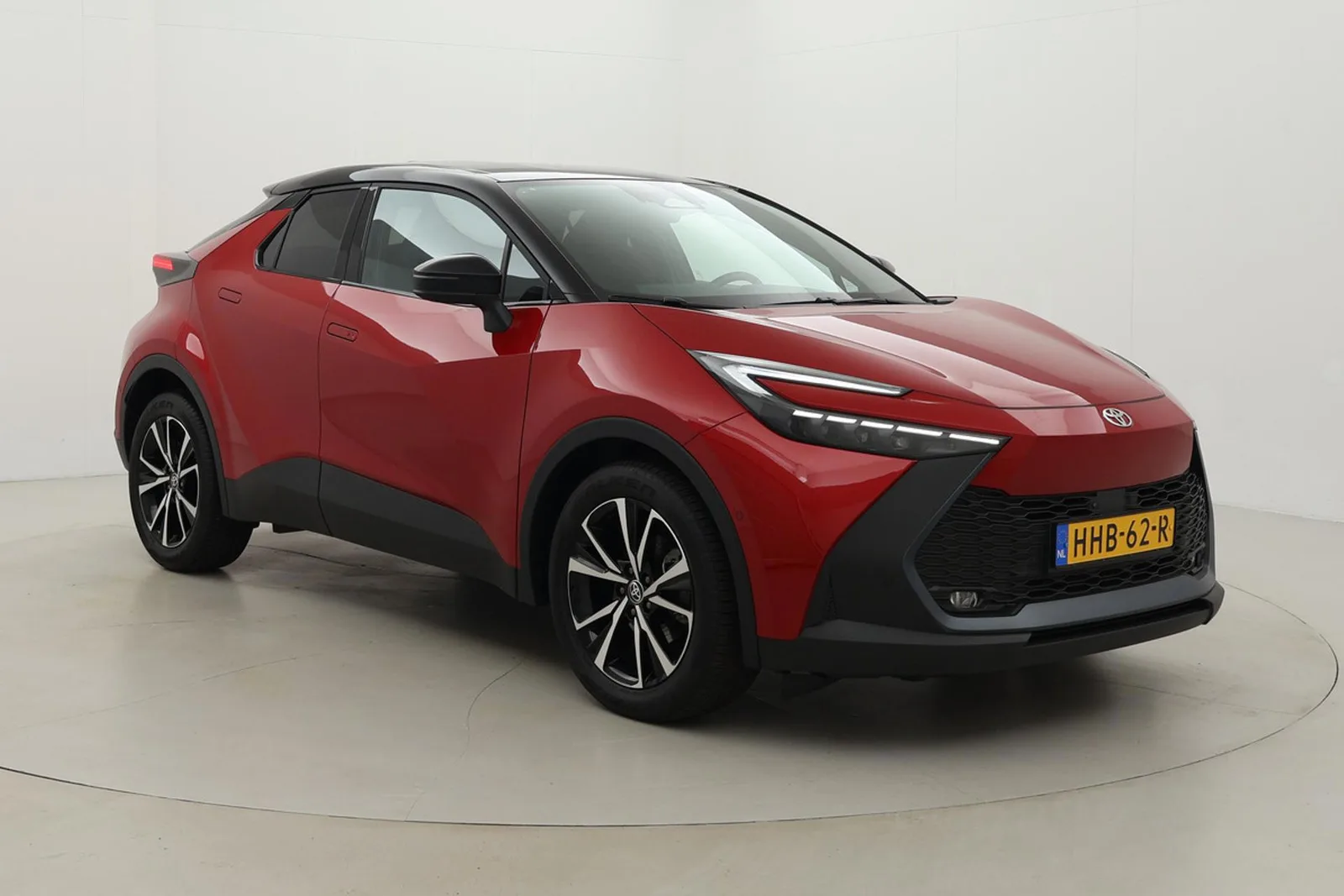 Toyota C-HR (2025) — foto 1
