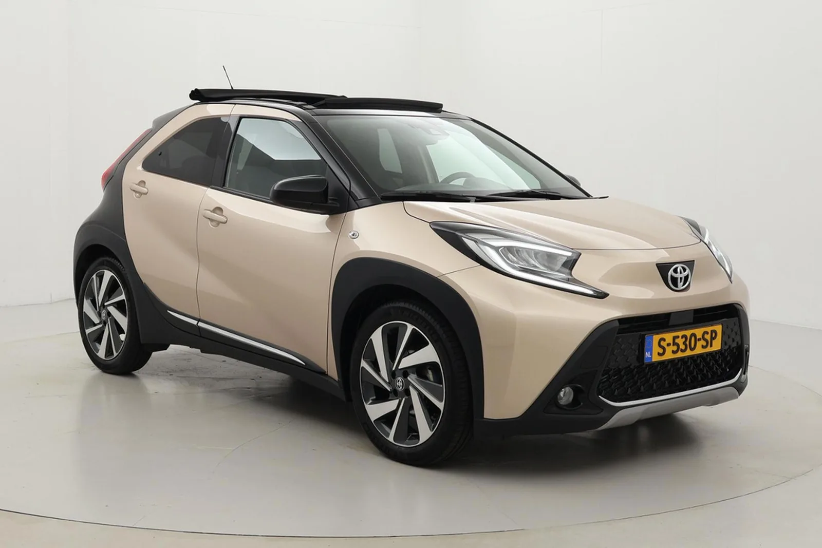 Toyota Aygo X (2023) — foto 1