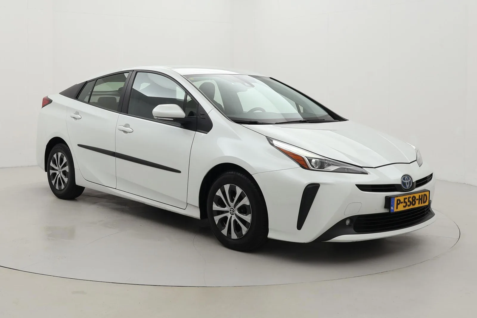 Toyota Prius (2022) — foto 1