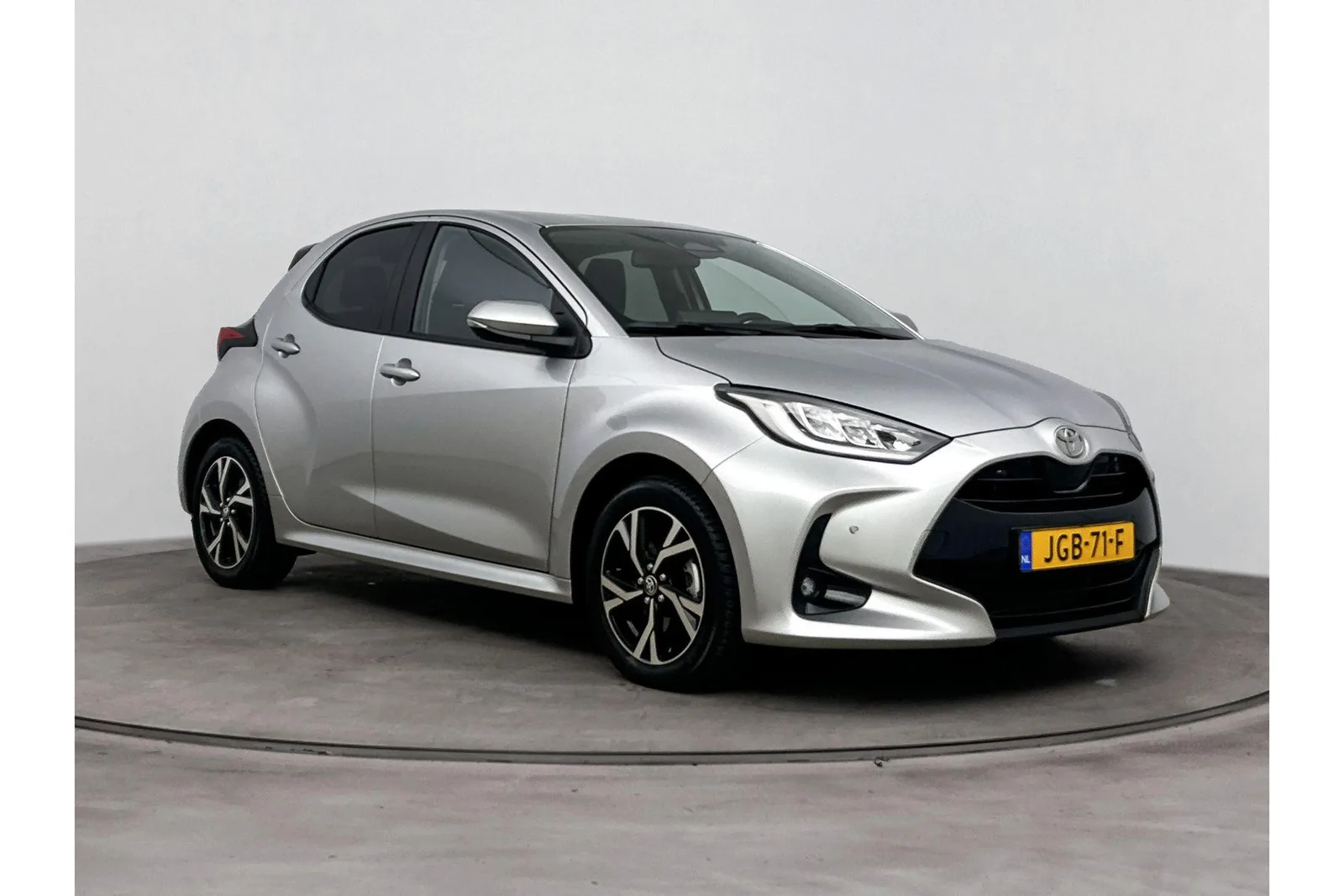 Toyota Yaris (2025) — foto 1