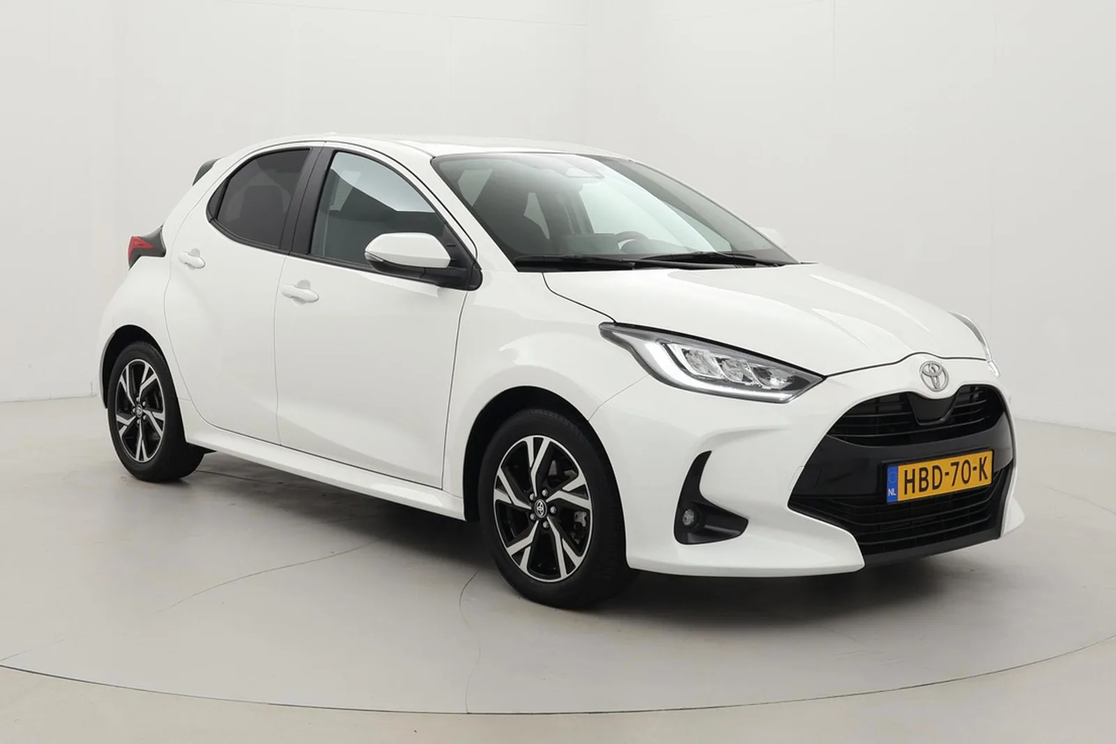Toyota Yaris (2025) — foto 1
