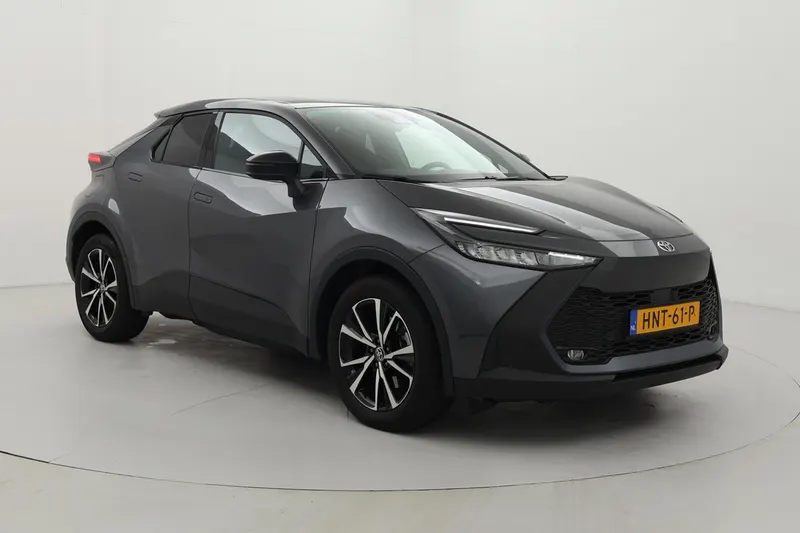 Toyota C-HR (2025)