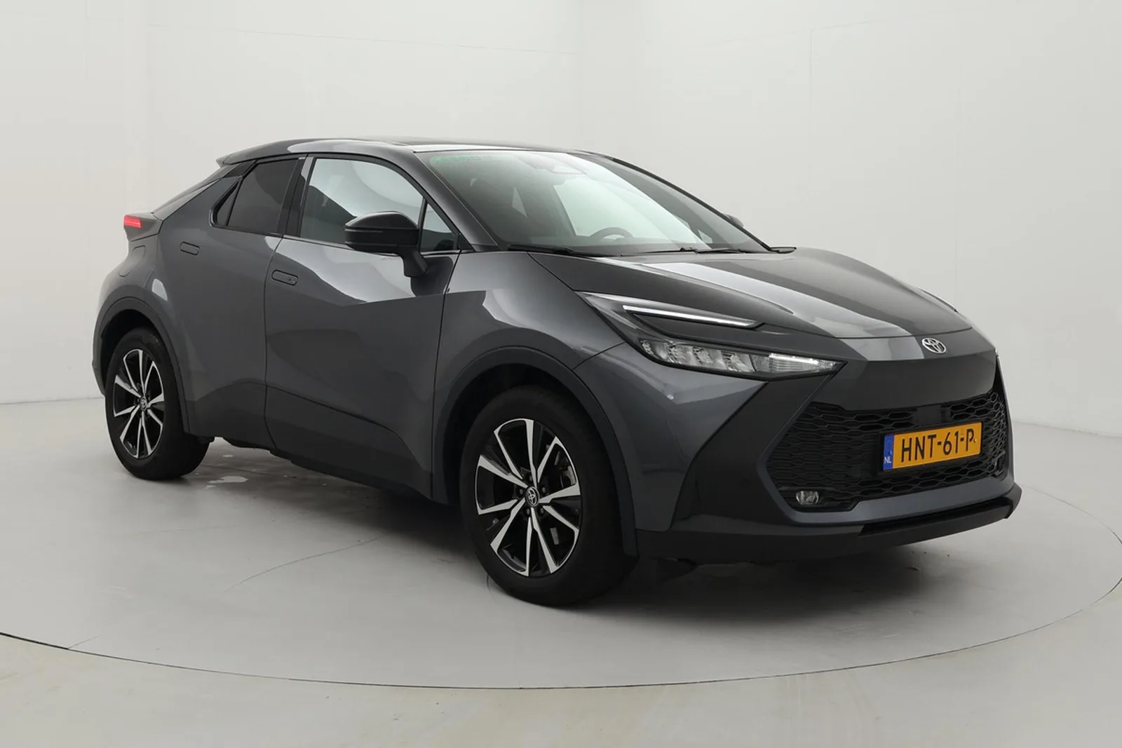 Toyota C-HR (2025) — foto 1