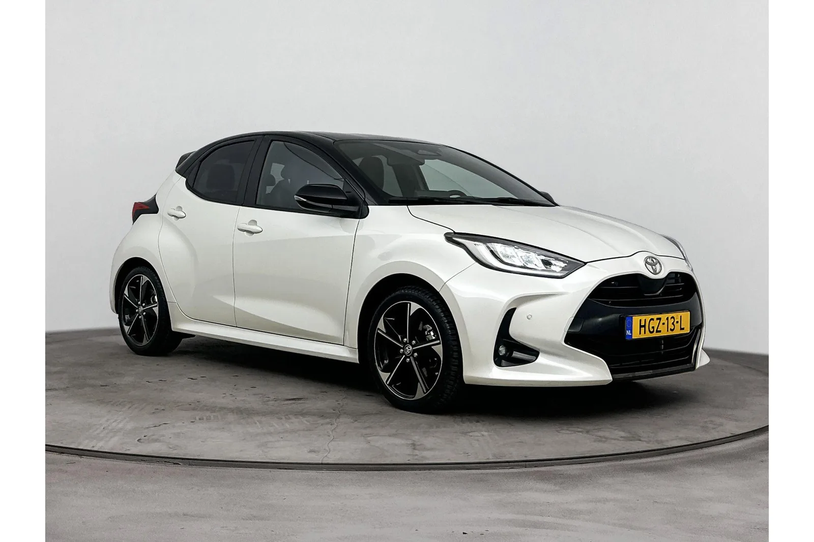 Toyota Yaris (2025) — foto 1