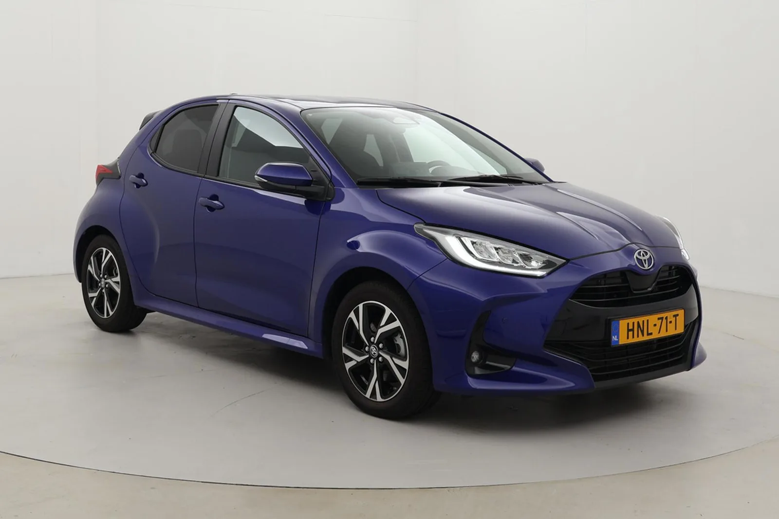 Toyota Yaris (2025) — foto 1
