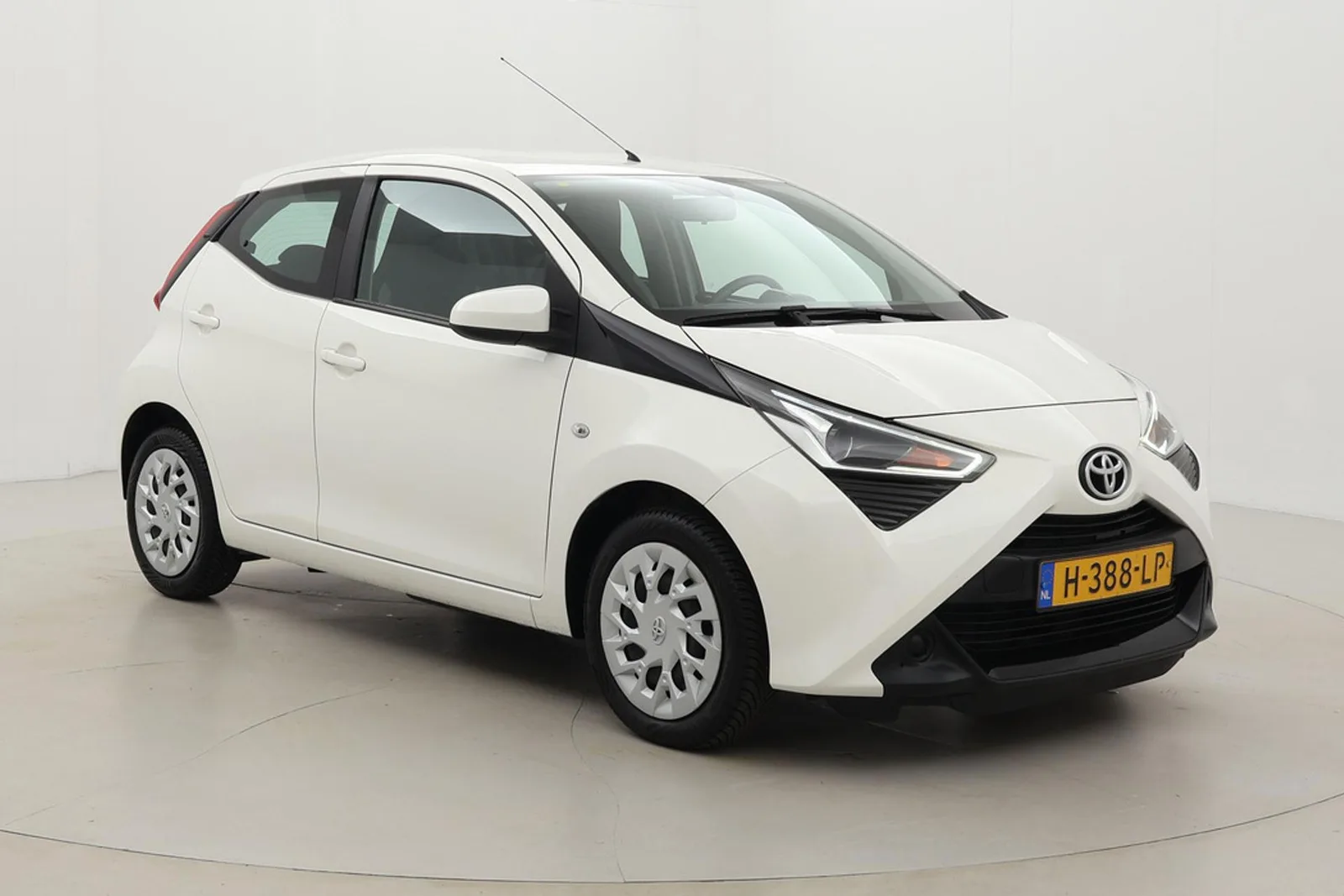 Toyota Aygo (2020) — foto 1