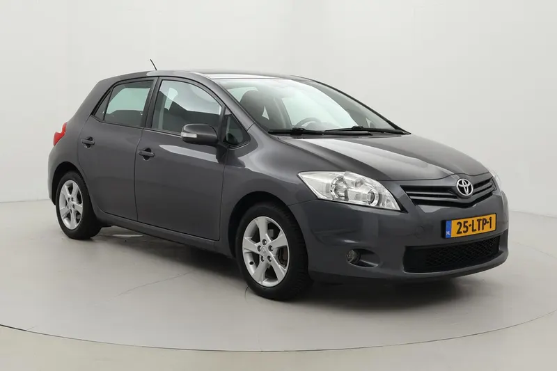 Toyota Auris (2010)