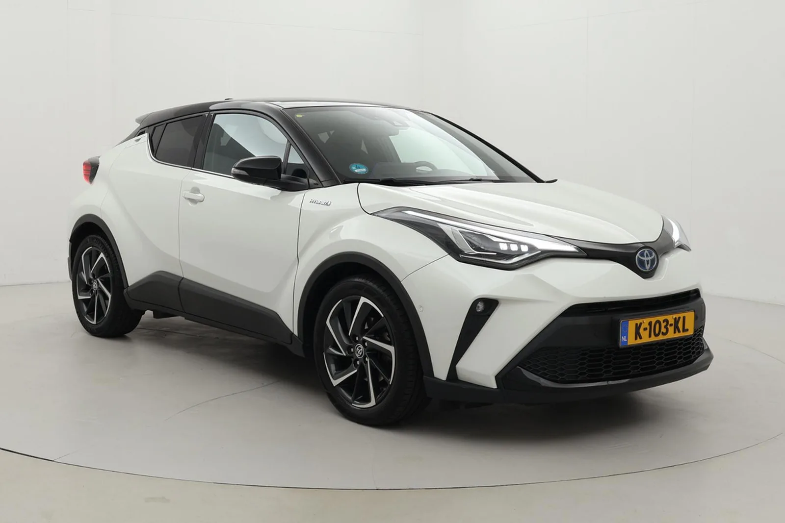 Toyota C-HR (2021) — foto 1