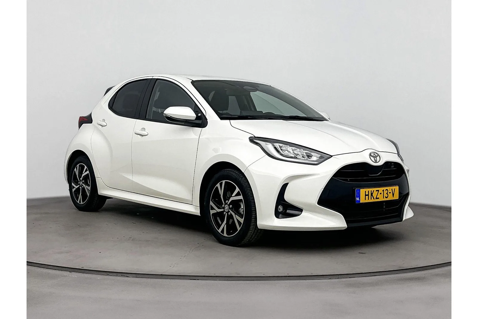 Toyota Yaris (2025) — foto 1