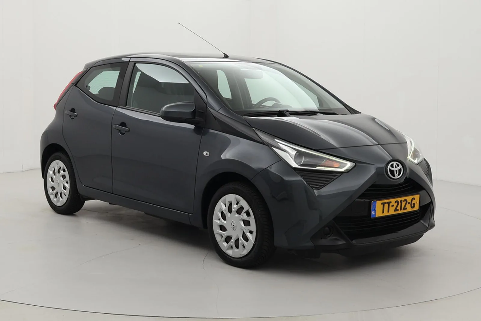 Toyota Aygo (2018) — foto 1