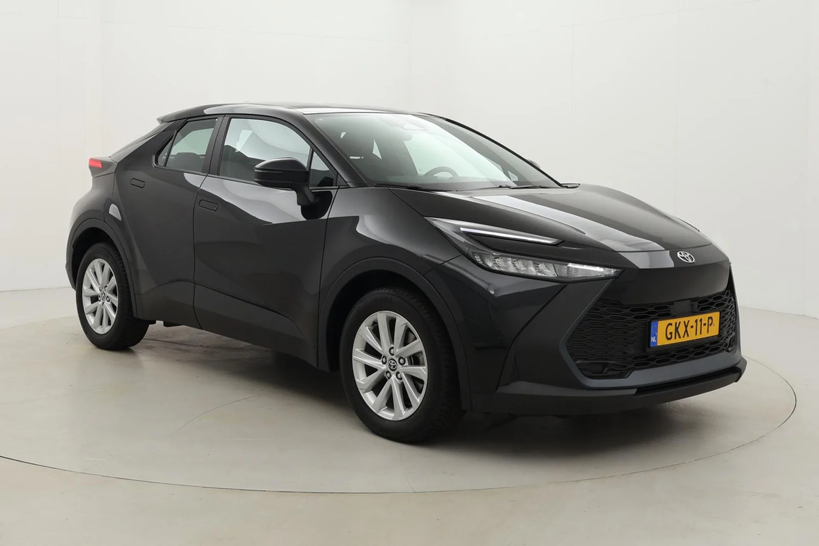 Toyota C-HR (2024) — foto 1