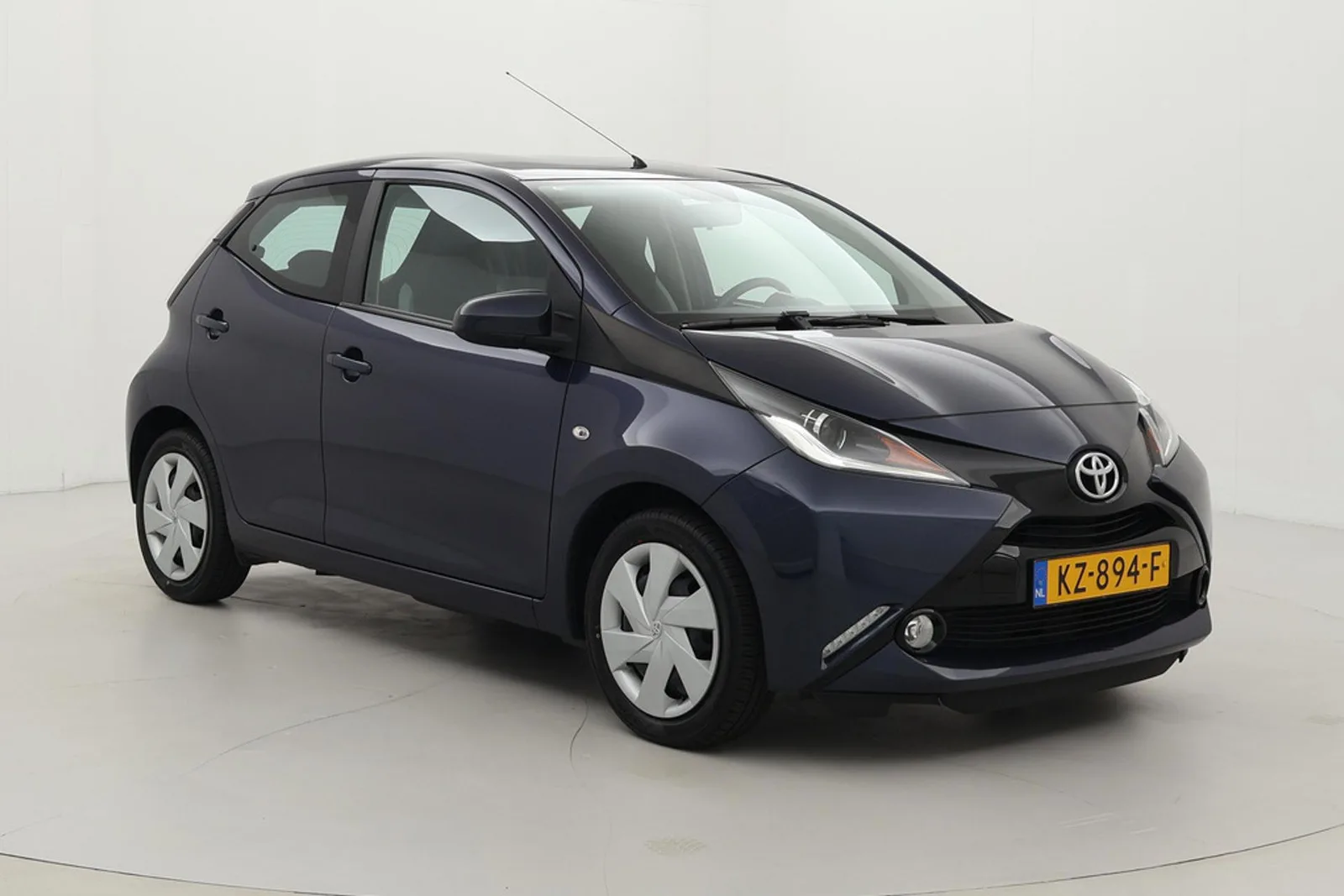 Toyota Aygo (2016) — foto 1