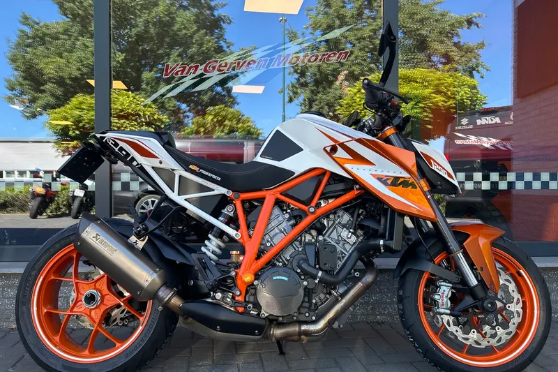 KTM 1290 Super Duke (2016)