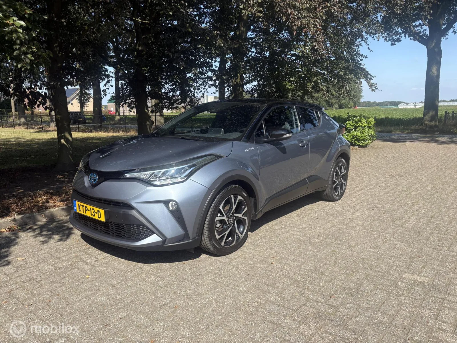 Toyota C-HR (2020) — foto 1