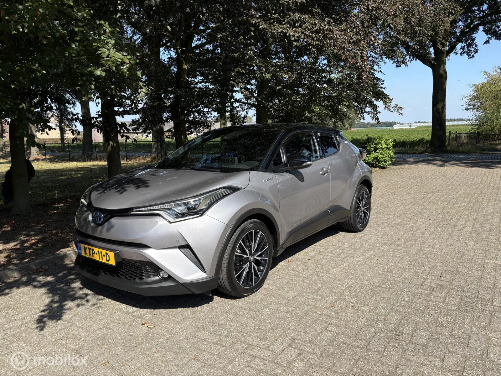 Toyota C-HR (2018) — foto 1