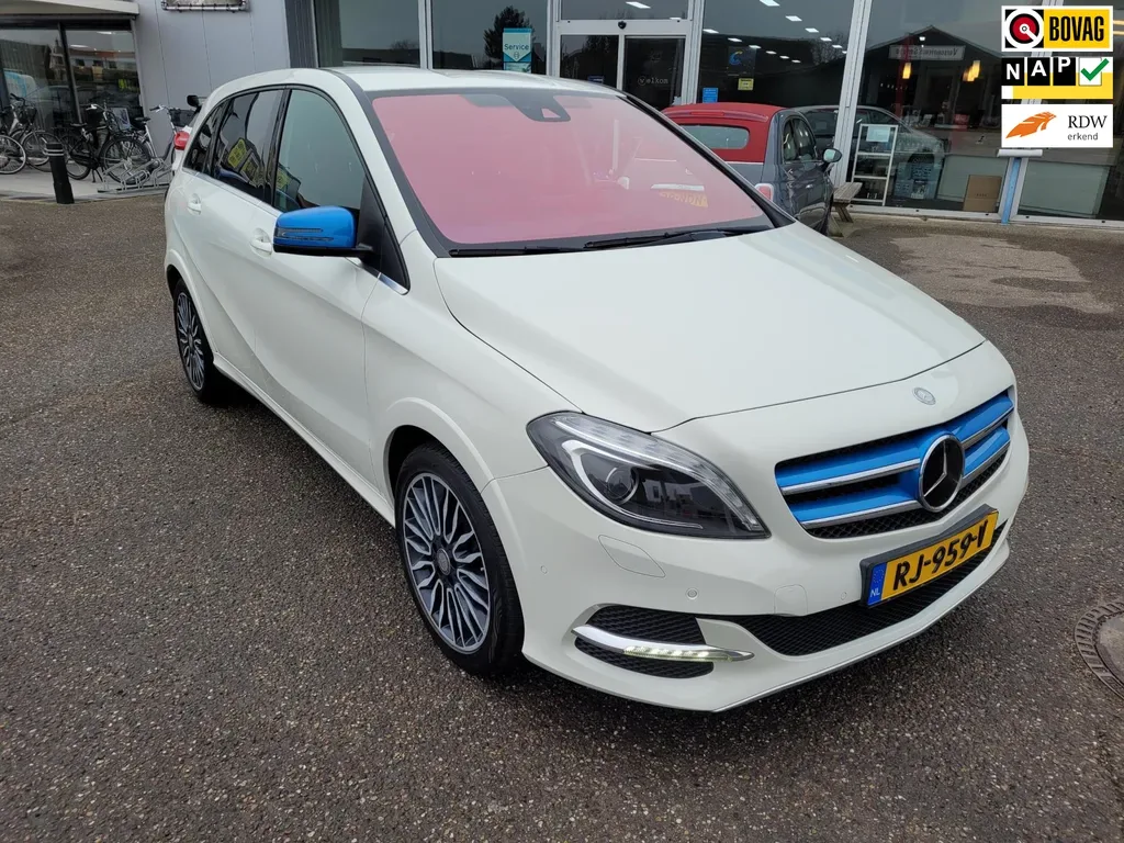 Mercedes-Benz B-Klasse (2017) — foto 1