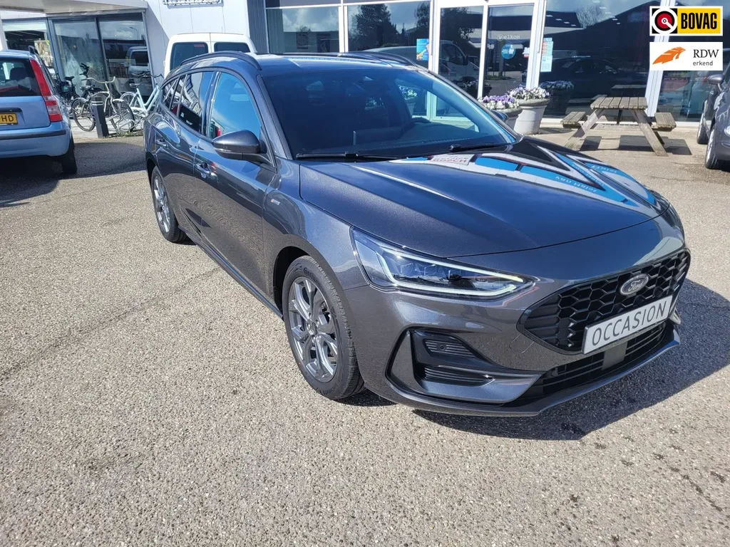 Ford Focus (2023) — foto 1
