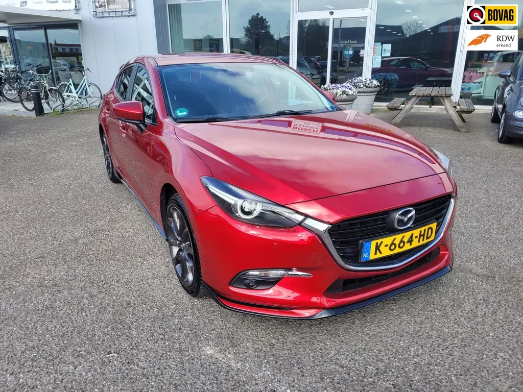 Mazda 3 (2017) — foto 1