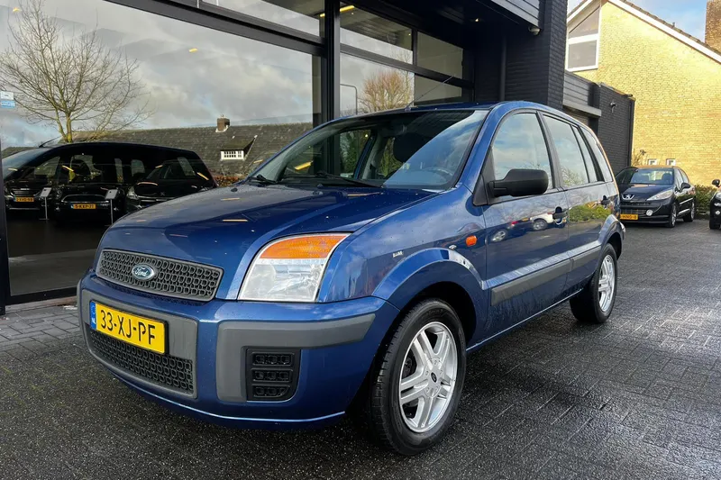 Ford Fusion (2007)
