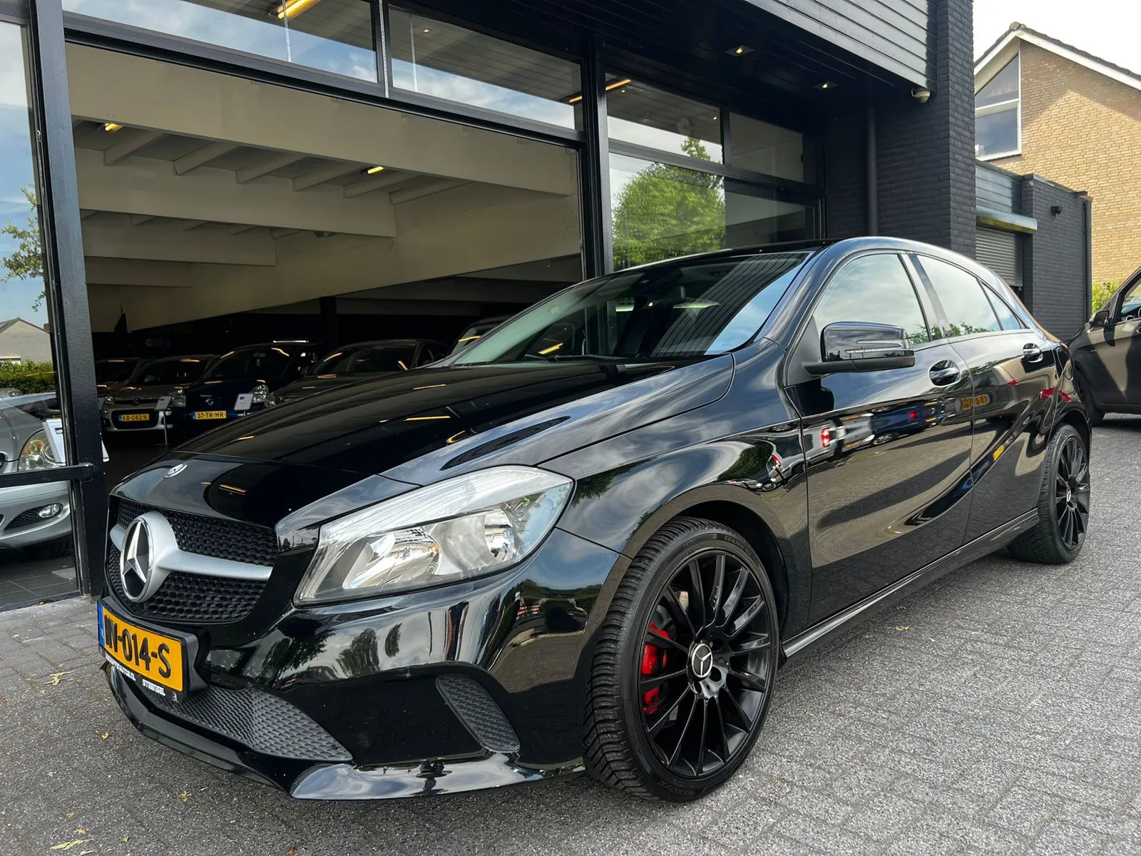 Mercedes-Benz A-Klasse (2016) — foto 1