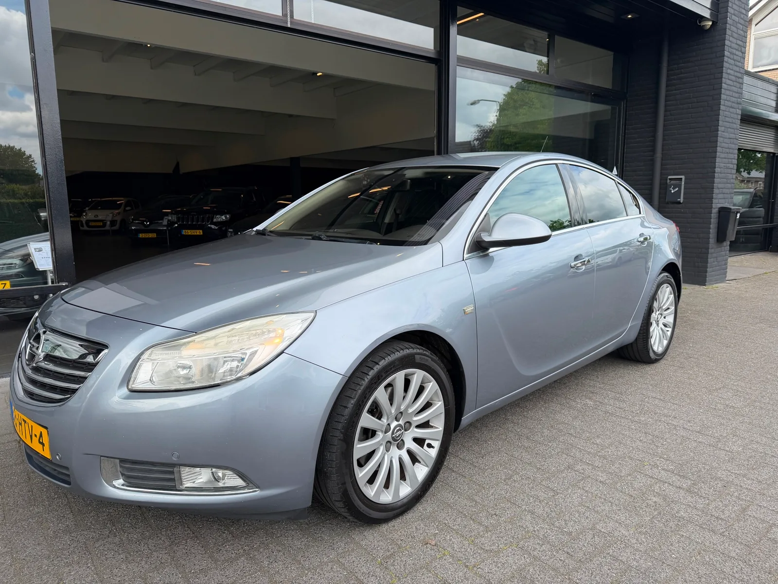Opel Insignia (2009) — foto 1