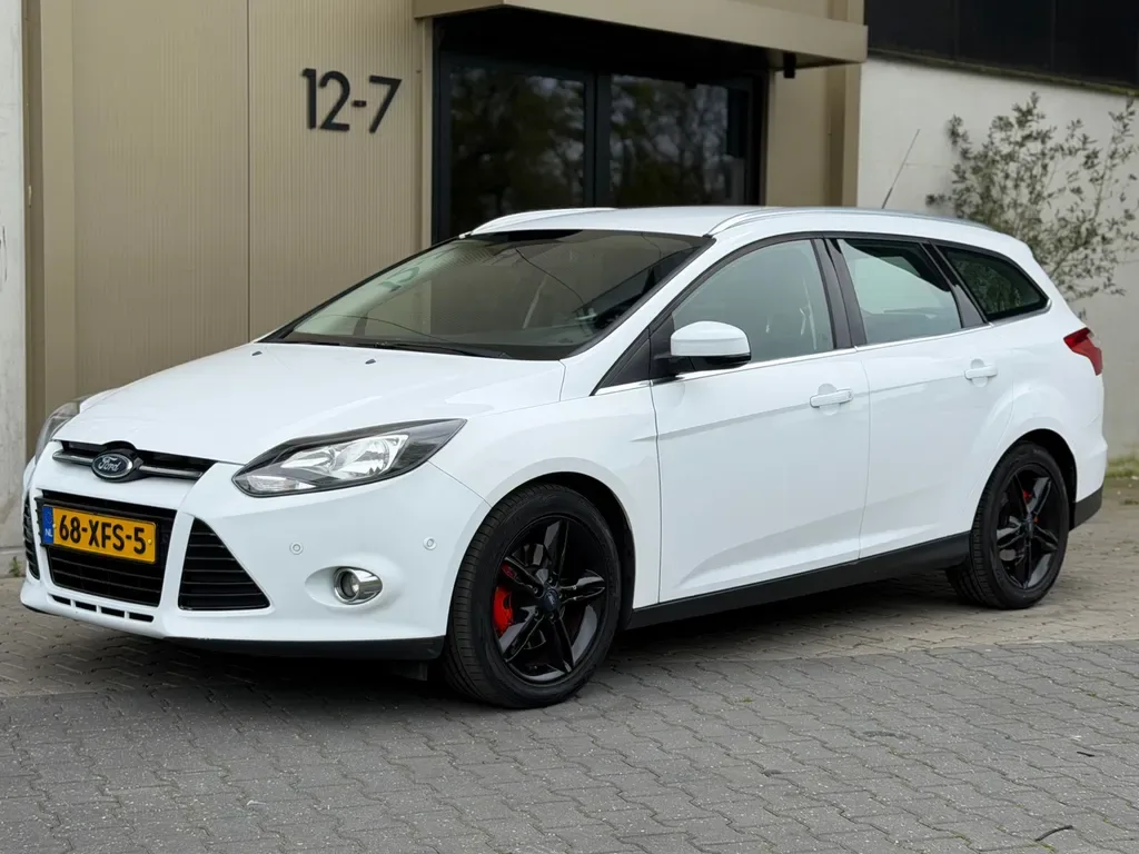 Ford Focus (2012) — foto 1