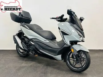 Honda Forza 350 (2022) — foto 1