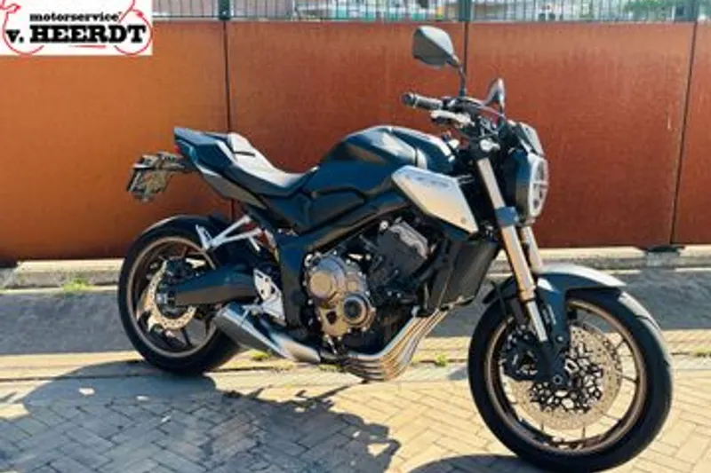 Honda CB650R (2021)