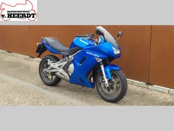 Kawasaki ER-6f (2008) — foto 1