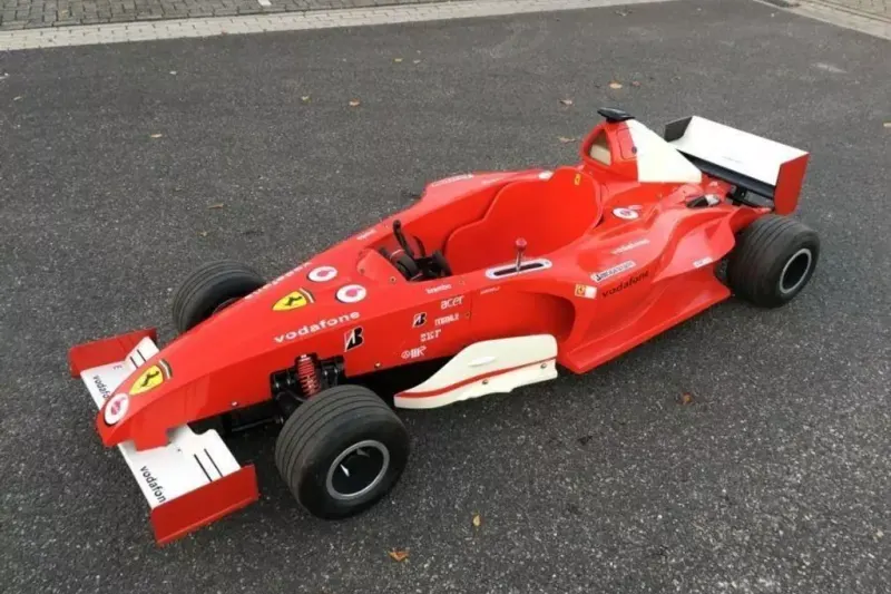Ferrari F1 Formule 1 wagen Benzine (2004)
