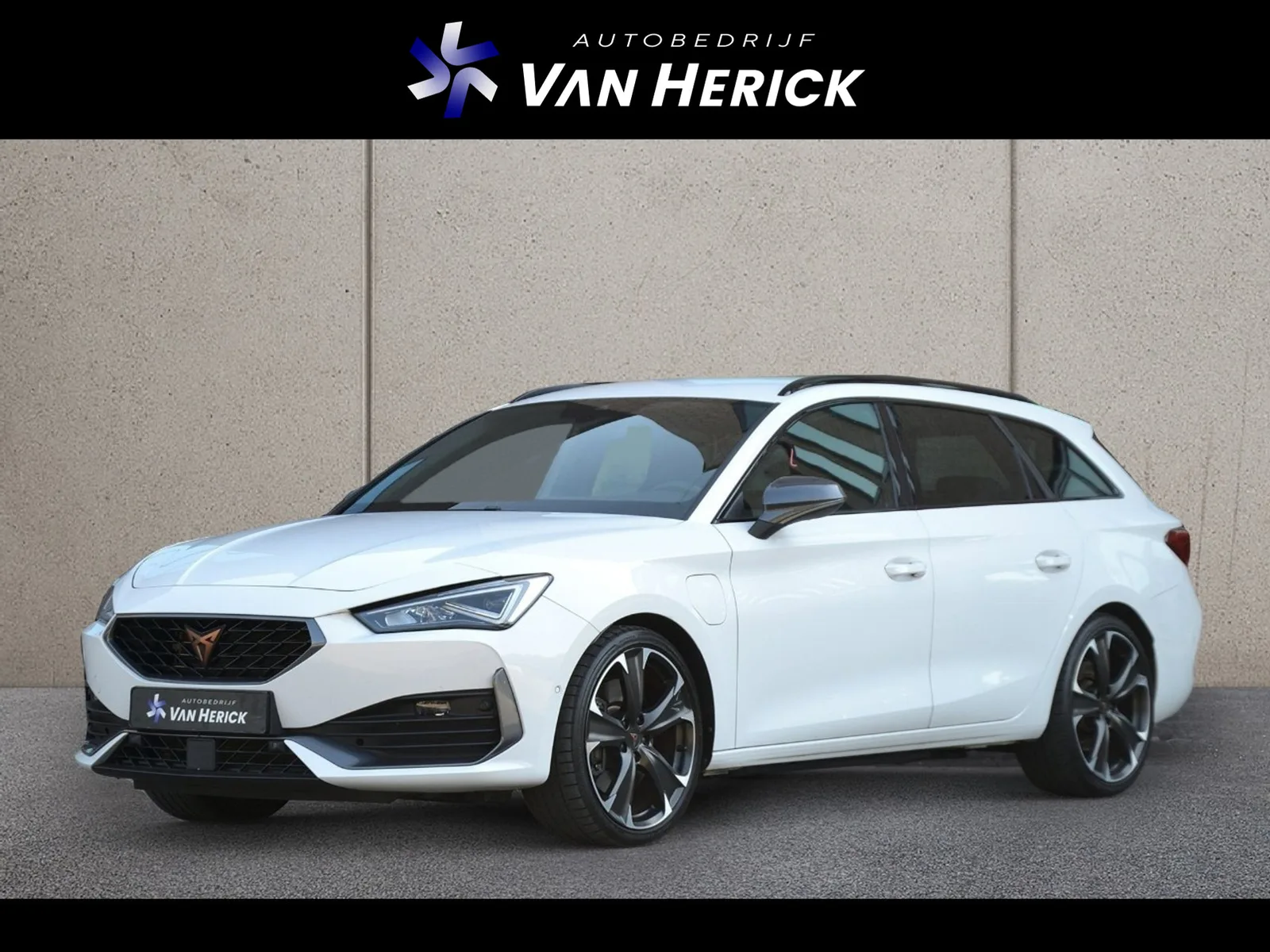 CUPRA Leon Sportstourer (2022) — foto 1