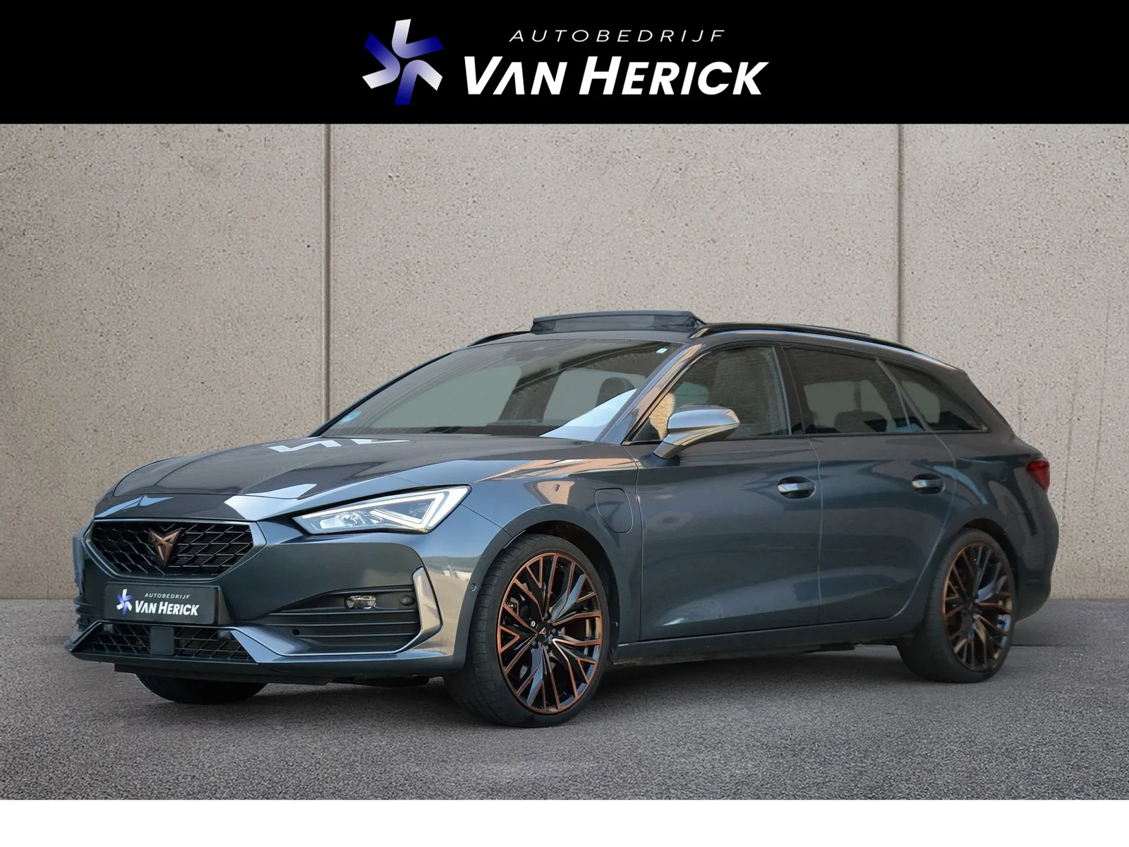 CUPRA Leon Sportstourer (2023) — foto 1