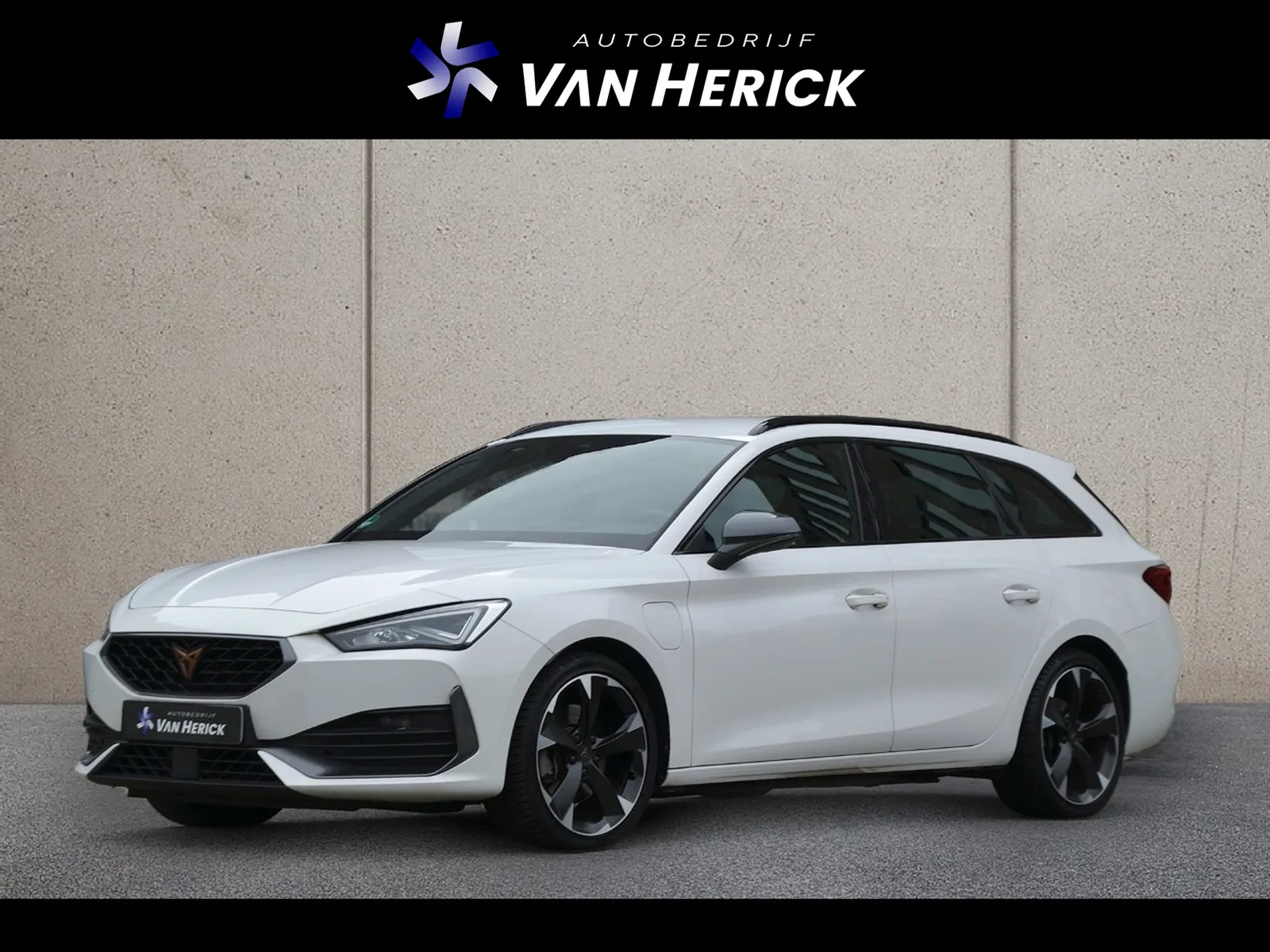 CUPRA Leon Sportstourer (2022) — foto 1