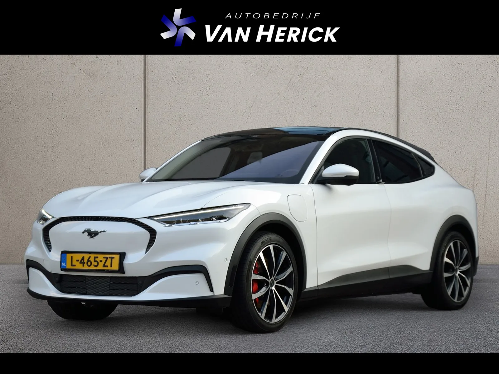 Ford Mustang (2021) — foto 1