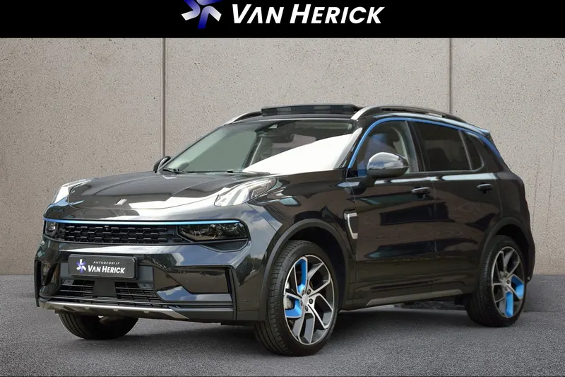 Lynk & Co 01 (2022)