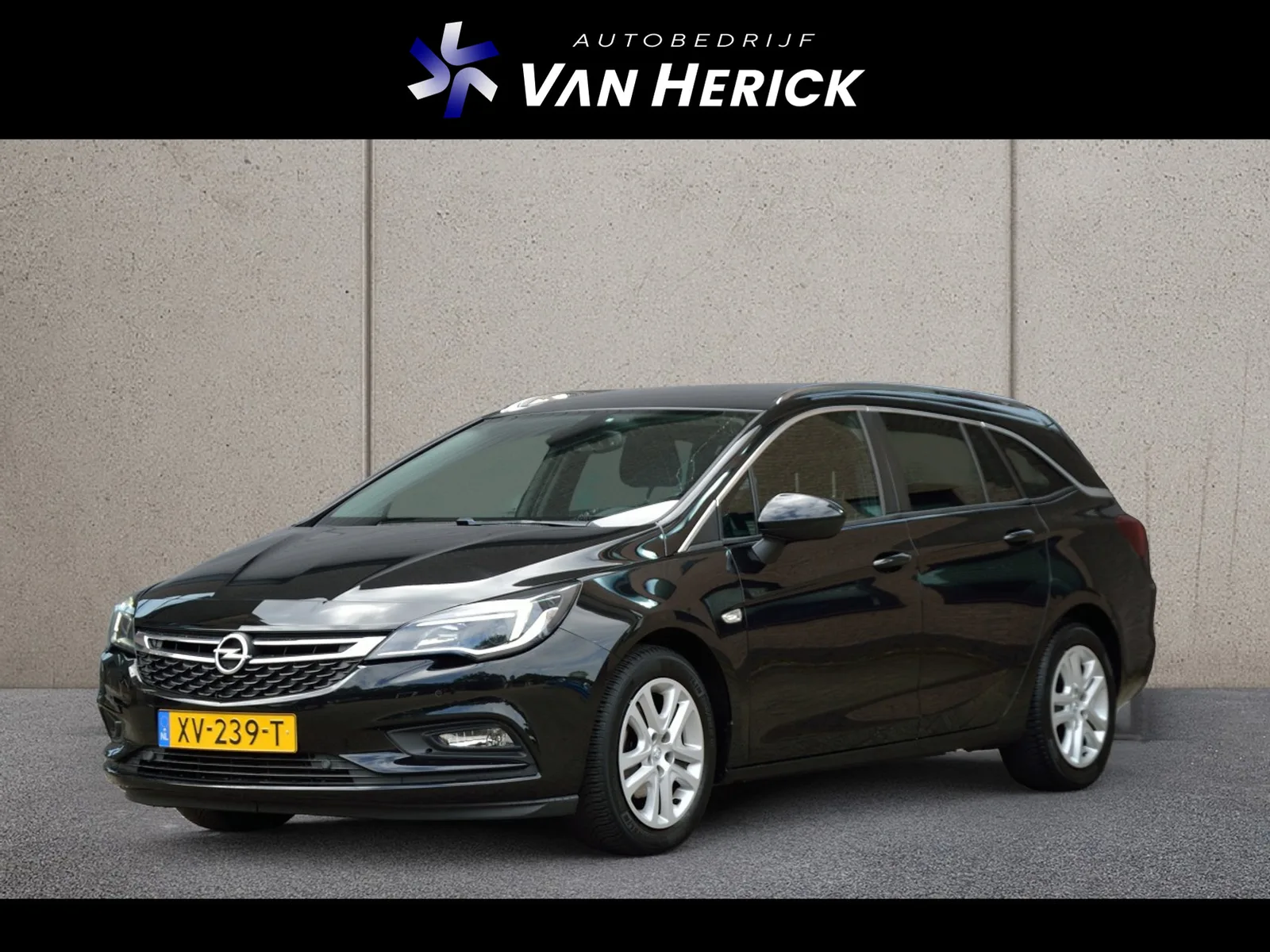 Opel Astra (2019) — foto 1
