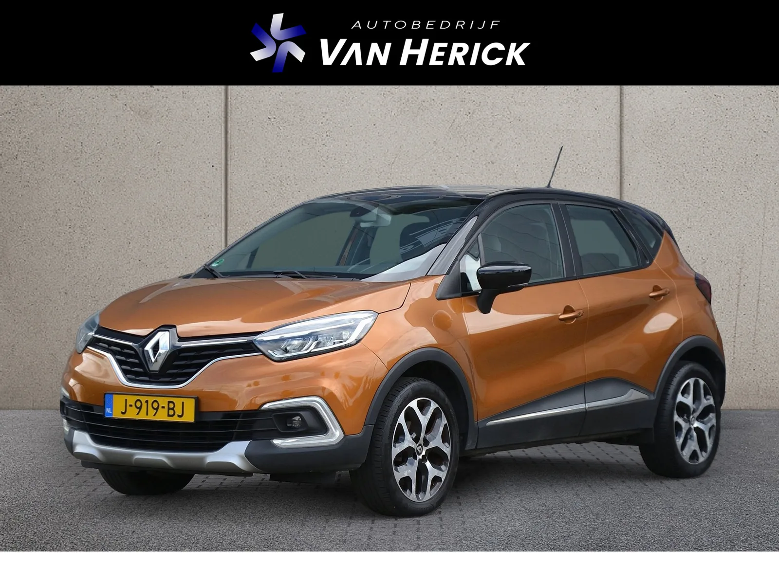 Renault Captur (2017) — foto 1