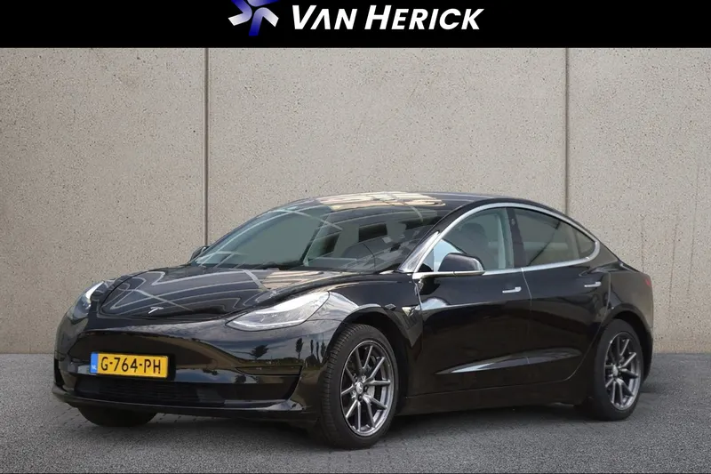 Tesla Model 3 (0)